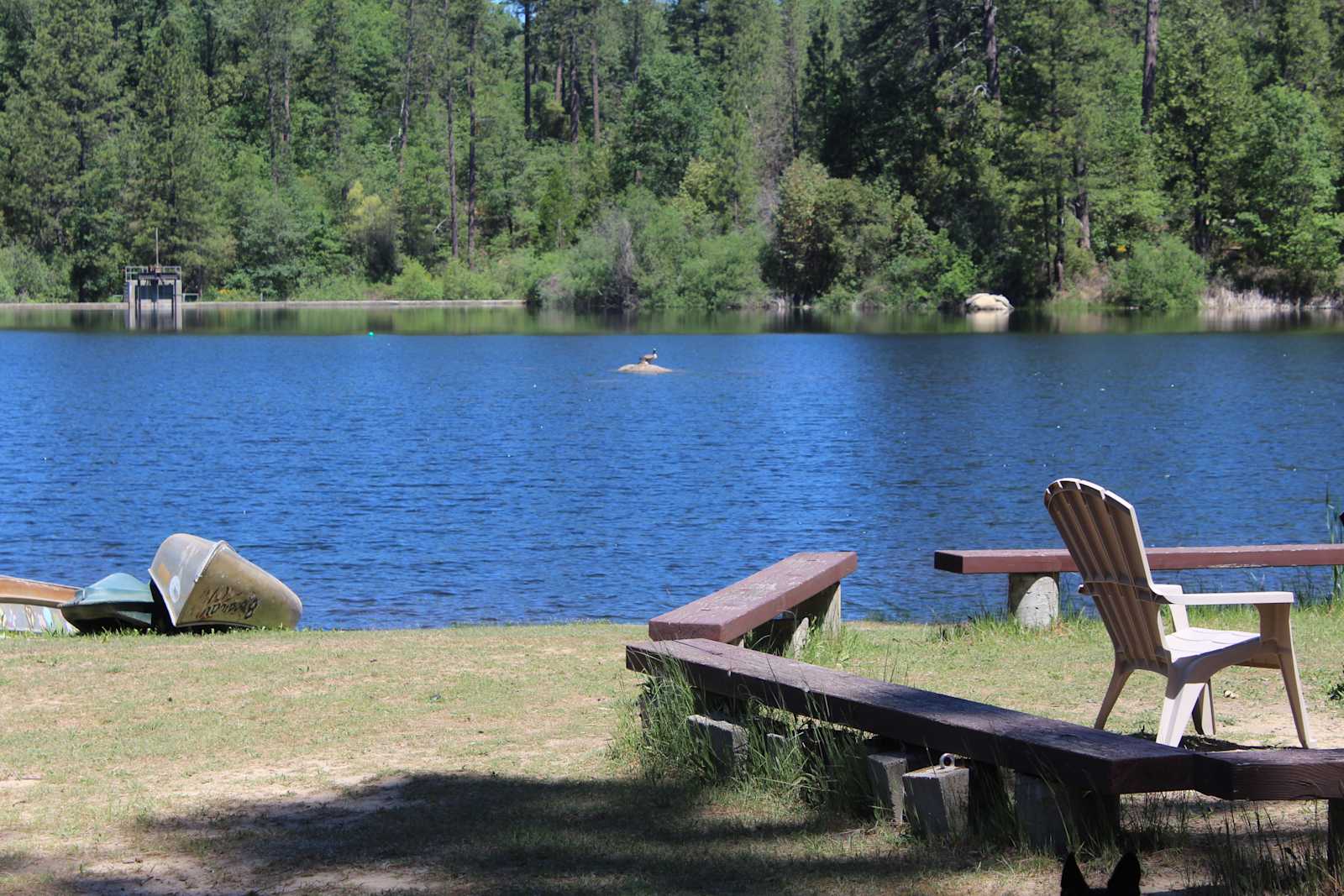 Camp Watanda at Lake Vera - glamping.directory