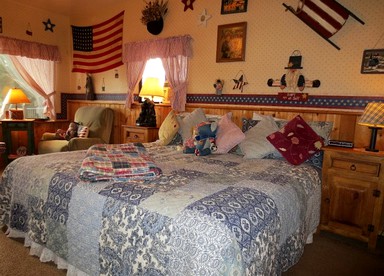 Spacious Family-Friendly Log Cabin Rental for 14 Guests near Prescott, Arizona - Prescott, Arizona - glamping.directory