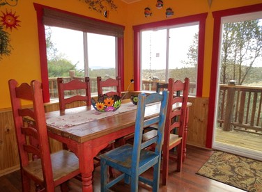 Spacious Family-Friendly Log Cabin Rental for 14 Guests near Prescott, Arizona - Prescott, Arizona - glamping.directory