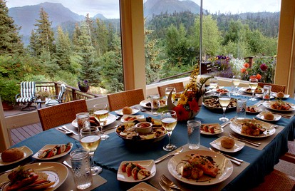 Ocean-View Cabin Rental with Beach Access in Halibut Cove, Alaska - Halibut Cove, Alaska - glamping.directory