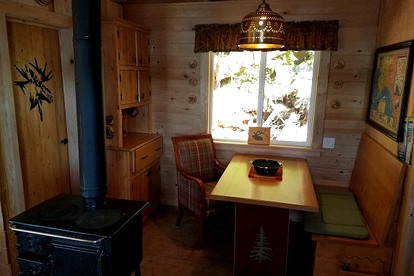 Wilderness Cabin Getaway with Breathtaking Views in Klawock on Prince of Wales Island in Alaska - Klawock, Alaska - glamping.directory