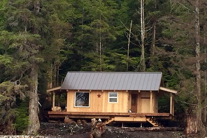 Wilderness Cabin Getaway with Breathtaking Views in Klawock on Prince of Wales Island in Alaska - glamping.directory
