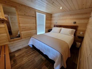 Peaceful Desert Escape in a Stylish New Tiny Home in Williams, Arizona - Williams, Arizona - glamping.directory