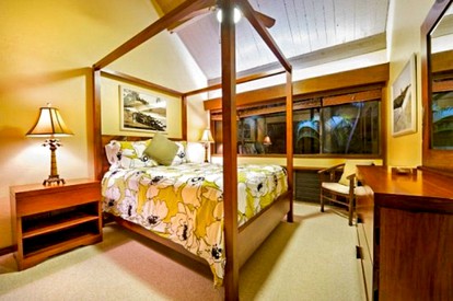 Oceanfront Villa for Groups in Koloa, Hawaii - Koloa, Hawaii - glamping.directory