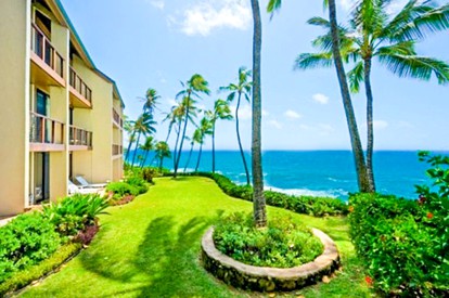 Oceanfront Villa for Groups in Koloa, Hawaii - Koloa, Hawaii - glamping.directory