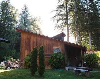 Rustic River Cabin Rental with Lush Woodland Views near Eugene, Oregon - glamping.directory
