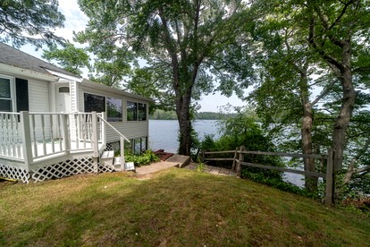 Charming Cabin Near Plymouth Rock, Massachusetts - Plymouth, Massachusetts - glamping.directory