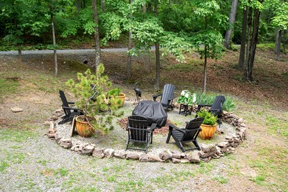 Rustic A-Frame Chalet with Hot Tub & Scenic Views in Mount Jackson, Virginia - Mount Jackson, Virginia - glamping.directory