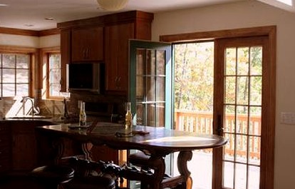 Grand Southern-Style Villa with 27-Acres of Private Woodlands in Southwestern Virginia - Dugspur, Virginia - glamping.directory