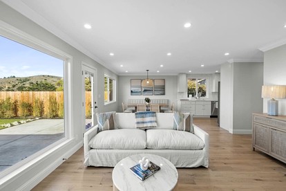 Breathtaking Oceanfront Beach House with Barbecue and Hot-tub in Pacifica, California - Pacifica, California - glamping.directory