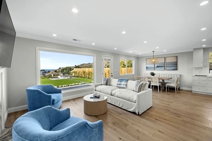 Breathtaking Oceanfront Beach House with Barbecue and Hot-tub in Pacifica, California - Pacifica, California - glamping.directory