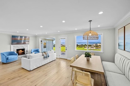 Breathtaking Oceanfront Beach House with Barbecue and Hot-tub in Pacifica, California - Pacifica, California - glamping.directory