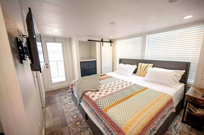 Elegant and Inviting Tiny Home Retreat with Resort Pool and Hill Country Views Near Fredericksburg, TX - Fredericksburg, Texas - glamping.directory
