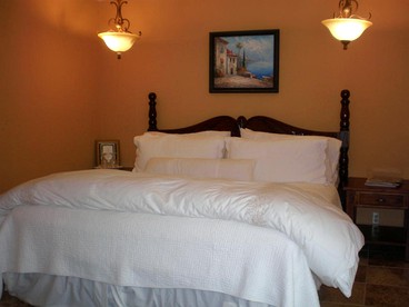 Romantic Getaway in a Spanish Villa in the Heart of Napa Valley, California - Saint Helena, California - glamping.directory