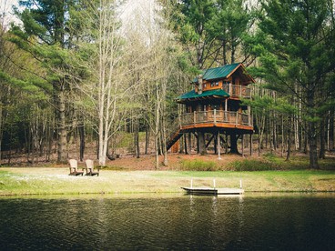 Beautiful Two-Story Tree House in the Green Mountains, Vermont, New England - Duxbury, Vermont - glamping.directory