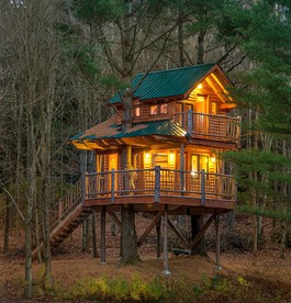 Beautiful Two-Story Tree House in the Green Mountains, Vermont, New England - Duxbury, Vermont - glamping.directory