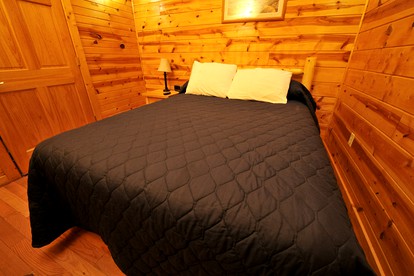Pet-Friendly Vacation Rental with a Hot Tub near the National Forest in Beaver, West Virginia - Beaver, West Virginia - glamping.directory