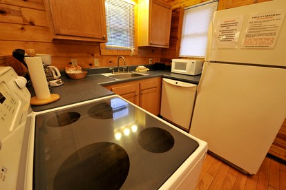 Pet-Friendly Vacation Rental with a Hot Tub near the National Forest in Beaver, West Virginia - Beaver, West Virginia - glamping.directory