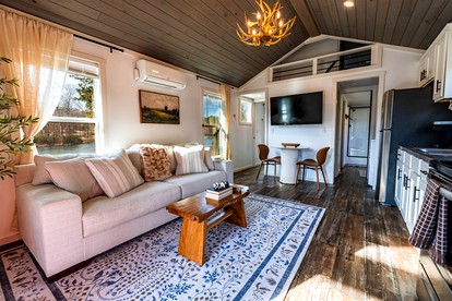 Lakefront Tiny Home Retreat with Private Dock & Sunset Views in Tracy City, Tennessee - Tracy City, Tennessee - glamping.directory