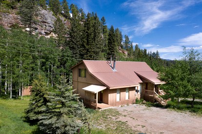 Lovely Durango Cabin Ideal for a Family Getaway in Colorado - Durango, Colorado - glamping.directory