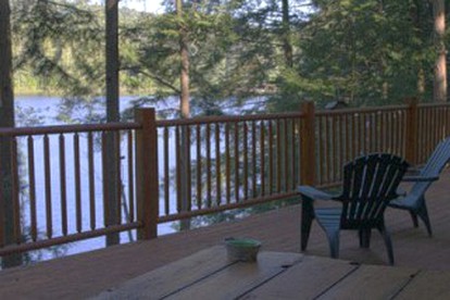 Lakeside Vacation Cabin for Families and Groups near Gore Mountain, New York - Chestertown, New York - glamping.directory