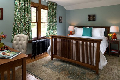 Charming Accommodation in a Bed and Breakfast near the Delaware River, New York - Sparrow Bush, New York - glamping.directory