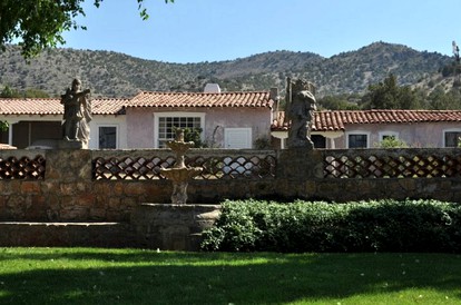 Elegant Cottage Rental on Historic Ranch in Lincoln County, New Mexico - San Patricio, New Mexico - glamping.directory