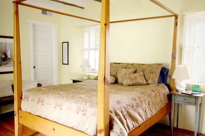 Elegant Cottage Rental on Historic Ranch in Lincoln County, New Mexico - San Patricio, New Mexico - glamping.directory
