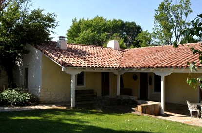 Elegant Cottage Rental on Historic Ranch in Lincoln County, New Mexico - San Patricio, New Mexico - glamping.directory