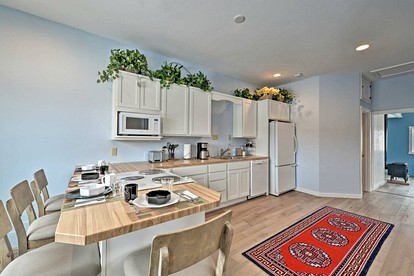 Remodeled Mountain Retreat with Hot Tub and Scenic Views Near Trails in Lander, Wyoming - Lander, Wyoming - glamping.directory