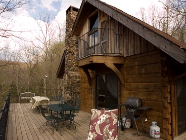 Family Cabin Vacation Getaway with Waterfall Views in Northwest Arkansas - glamping.directory