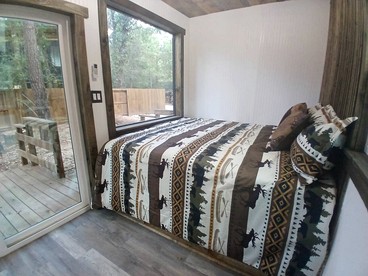 Secluded Container with BBQ for a Waterfront Retreat, Perfect for Fishing and Roasting S'Mores in Grimes County, Texas - Grimes County, Texas - glamping.directory