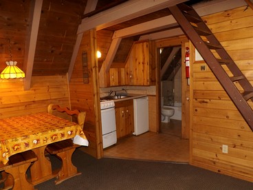 Rustic Cabin Perfect for a Family Getaway in Arizona - Flagstaff, Arizona - glamping.directory
