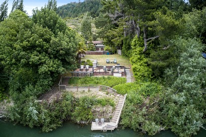 Amazing Cottage with Fire Pit and Barbecue in Monte Rio, California - Monte Rio, California - glamping.directory