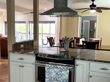 Serene Bayfront Cottage with Private Dock and Beach Access near Florida’s Coastal Paradise - Placida, Florida - glamping.directory