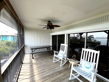Serene Bayfront Cottage with Private Dock and Beach Access near Florida’s Coastal Paradise - Placida, Florida - glamping.directory