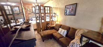 Gorgeous Container for a Romantic Getaway on a Ranch with Incredible Views in Gainesville, Missouri - Gainesville, Missouri - glamping.directory