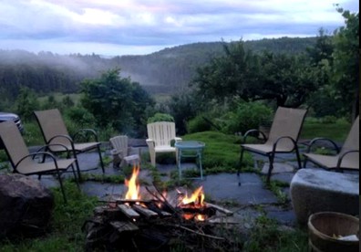 Gorgeous Rustic Rental with a Hot Tub near Woodbury, Vermont - Calais, Vermont - glamping.directory
