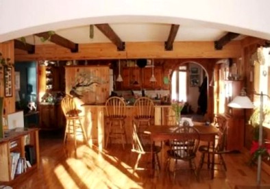 Gorgeous Rustic Rental with a Hot Tub near Woodbury, Vermont - Calais, Vermont - glamping.directory
