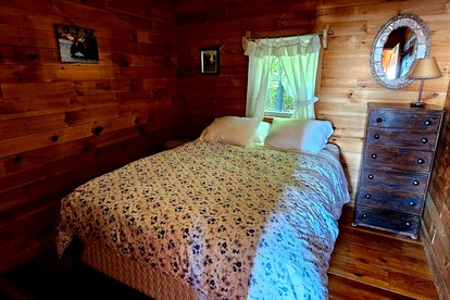 Luminous Tiny Cabin Overlooking the Lake in Maine - Greenville, Maine - glamping.directory