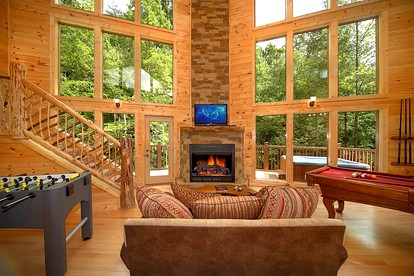 Majestic Gatlinburg Hot Tub Cabin Rental for Groups - Gatlinburg, Tennessee - glamping.directory