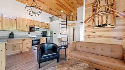 Amazing Off-Grid Floating Home with Gorgeous Views in Almond, North Carolina - Almond, North Carolina - glamping.directory