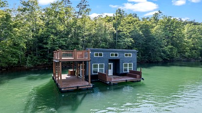 Amazing Off-Grid Floating Home with Gorgeous Views in Almond, North Carolina - glamping.directory