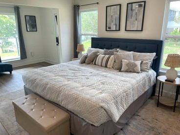 Fantastic Lakefront Villa with Stunning Views and Lake Access in Canyon Lake, Texas - Canyon Lake, Texas - glamping.directory