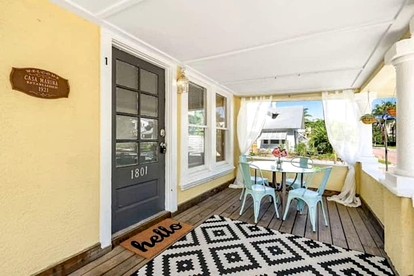Charming Historic Home with Front Porch Near Intracoastal & Downtown West Palm Beach, Florida - West Palm Beach, Florida - glamping.directory
