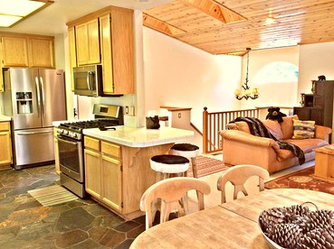 Stately Forest Cabin for Eight Guests near Kings Beach on Lake Tahoe, California - Kings Beach, California - glamping.directory