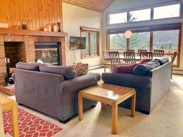 Spacious White Mountains Cabin for a Bretton Woods Vacation - glamping.directory
