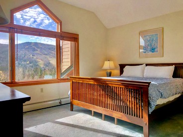 Spacious White Mountains Cabin for a Bretton Woods Vacation - Carroll, New Hampshire - glamping.directory