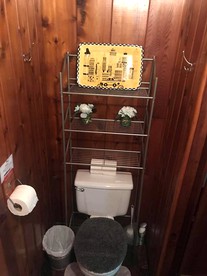 Wonderful Cabin with Lake Access, Barbecue and Tennis Court in Carp Lake, Michigan - Carp Lake, Michigan - glamping.directory