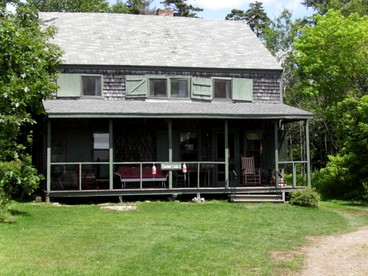 Peaceful Cottage Rental with Ocean Views near Camden Hills State Park, Maine - Friendship, Maine - glamping.directory